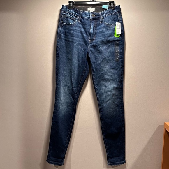 Maurice’s Everflex by M Jeans. Regular Fit.
High Rise Super Skinny Denim 10 Med - Picture 2 of 16